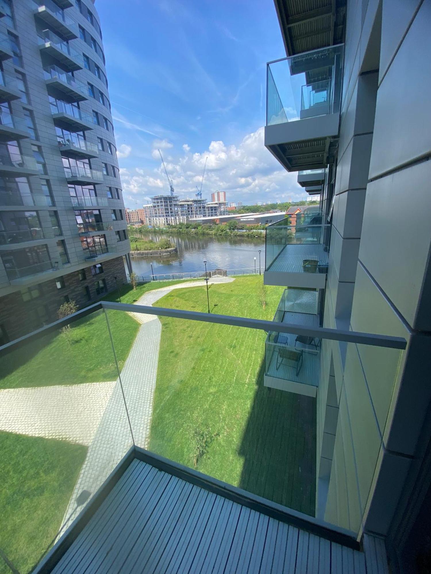 Luxury 2-Bed High-Rise In Manchester With Parking מראה חיצוני תמונה